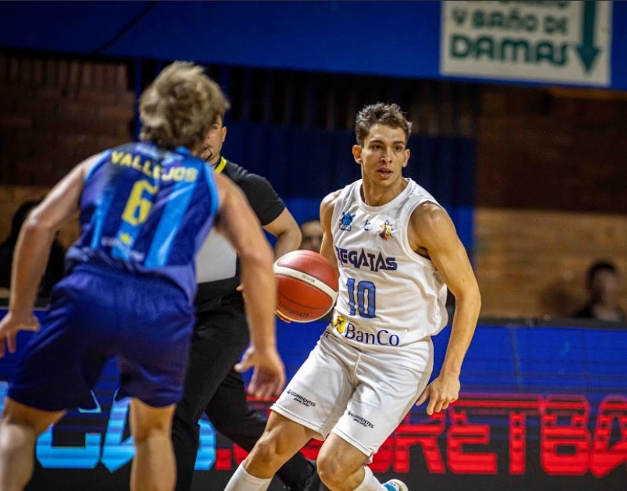 REGATAS SE METIÓ ENTRE LOS CUATRO MEJORES TRAS VENCER A SAN JOSÉ