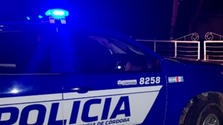 HALLARON MUERTA A UNA JOVEN DEBAJO DE SU CAMA: INVESTIGAN A SU MADRE